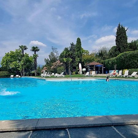 Bianca Apartment Bissone Bagian luar foto