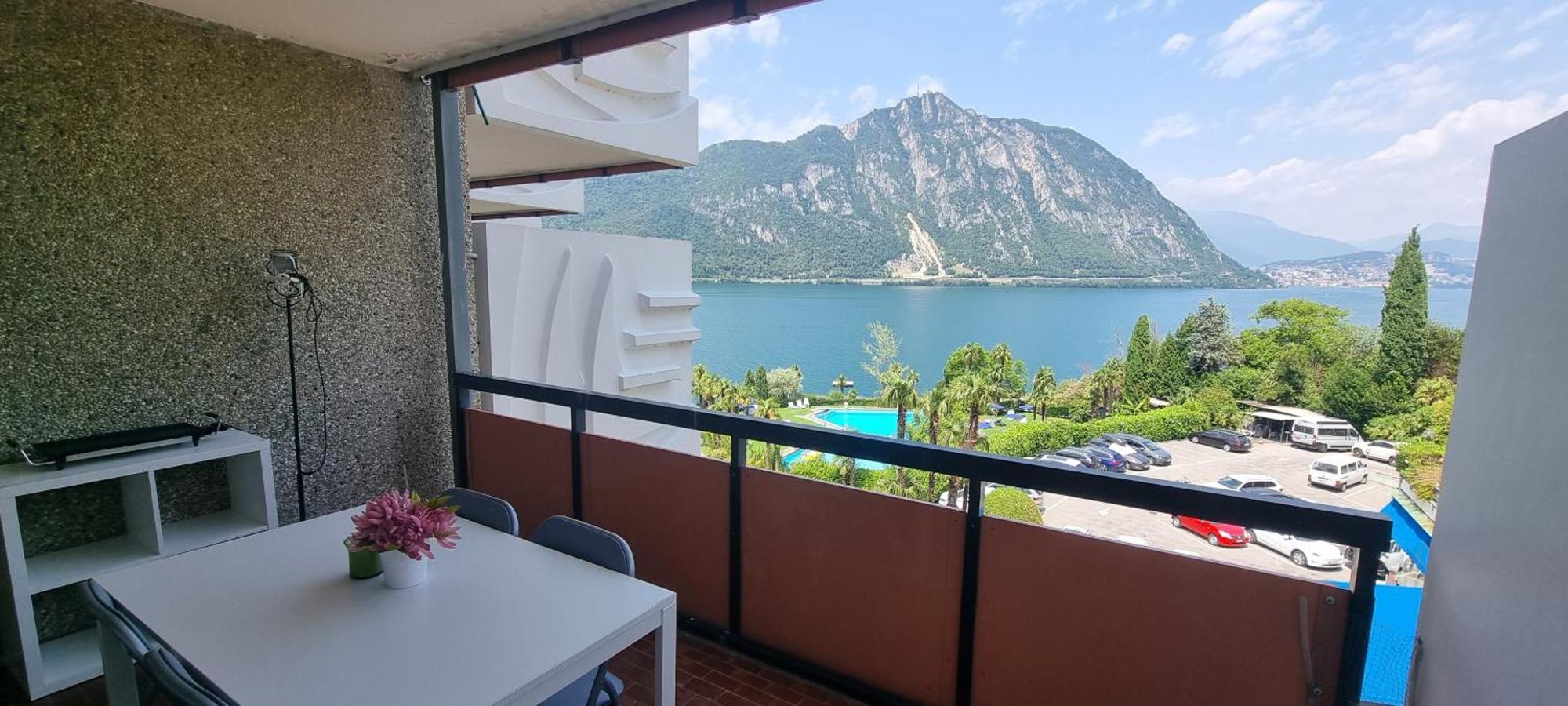 Bianca Apartment Bissone Bagian luar foto